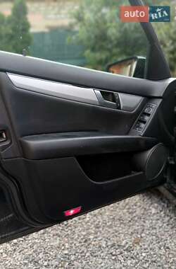 Универсал Mercedes-Benz C-Class 2011 в 