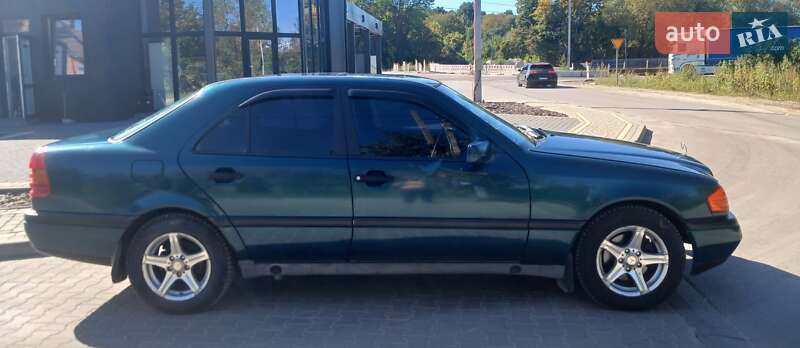 Седан Mercedes-Benz C-Class 1996 в Львове