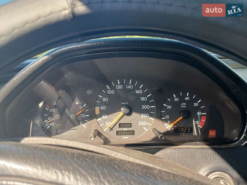Седан Mercedes-Benz C-Class 1996 в Львове