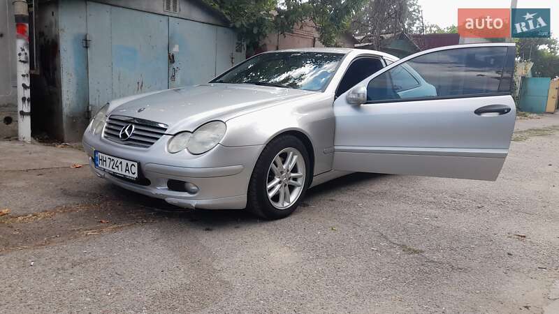 Купе Mercedes-Benz C-Class 2003 в Черноморске фото 6 Купе Mercedes-Benz C-Class 2003 в Черноморске