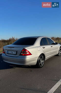 Седан Mercedes-Benz C-Class 2002 в Рава-Русской