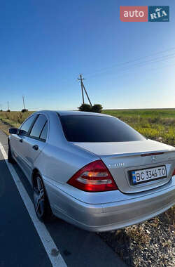 Седан Mercedes-Benz C-Class 2002 в Рава-Русской
