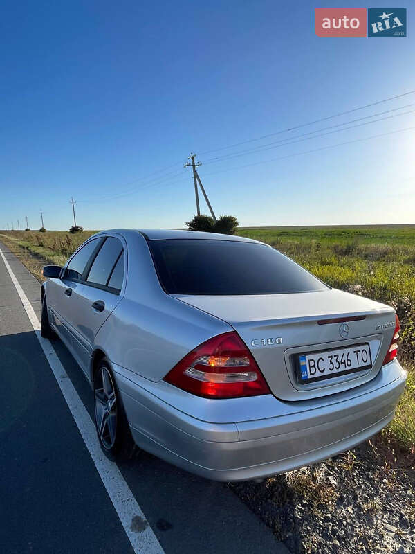 Седан Mercedes-Benz C-Class 2002 в Рава-Русской