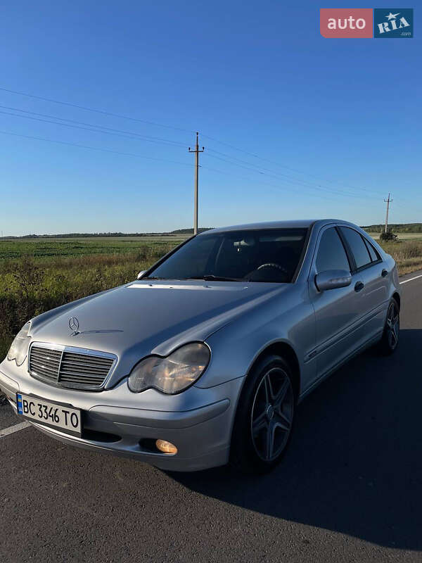 Седан Mercedes-Benz C-Class 2002 в Рава-Русской