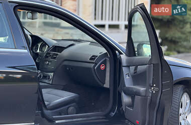 Универсал Mercedes-Benz C-Class 2009 в 