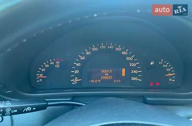 Седан Mercedes-Benz C-Class 2003 в 