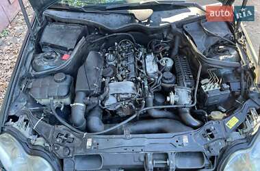 Седан Mercedes-Benz C-Class 2003 в 