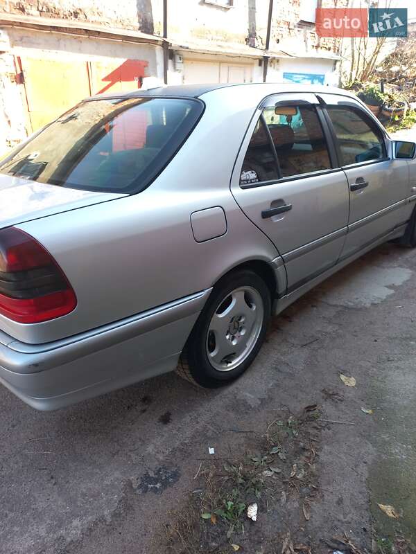 Седан Mercedes-Benz C-Class 1999 в Рівному