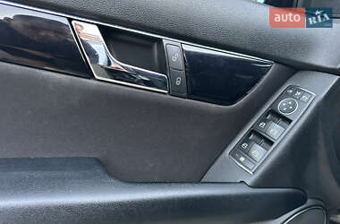 Универсал Mercedes-Benz C-Class 2011 в 