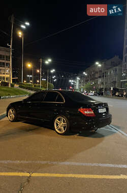 Седан Mercedes-Benz C-Class 2011 в 