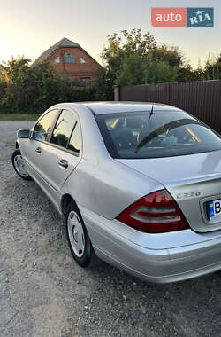 Седан Mercedes-Benz C-Class 2003 в 