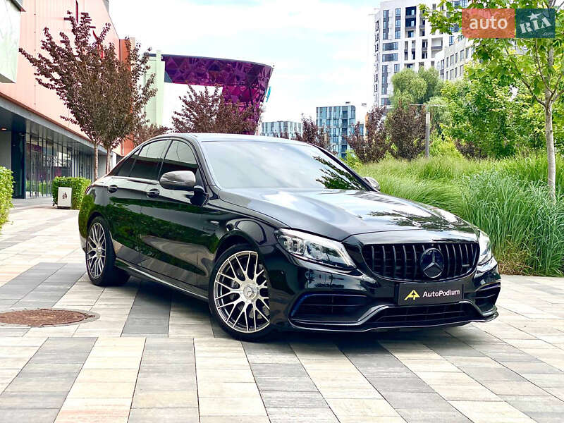 Mercedes-Benz C-Class 2019