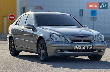 Седан Mercedes-Benz C-Class 2004 в 