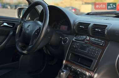 Седан Mercedes-Benz C-Class 2004 в 