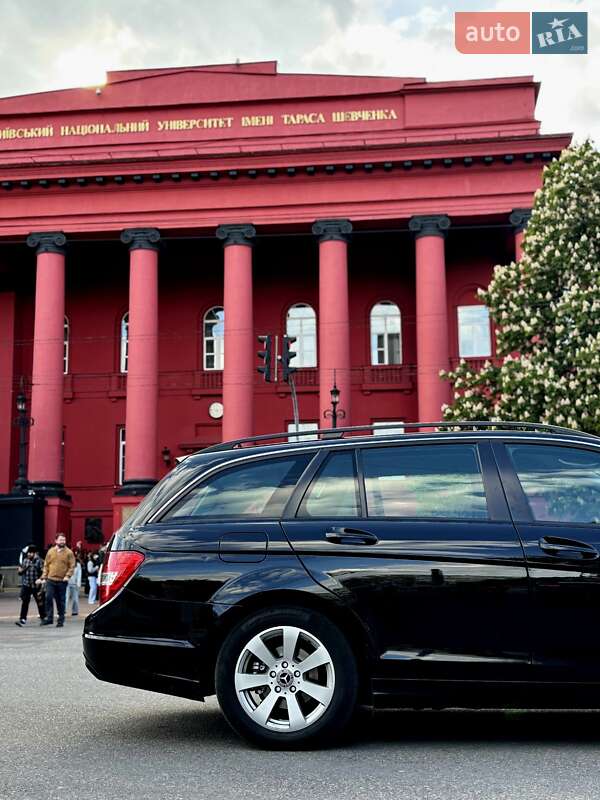 Універсал Mercedes-Benz C-Class 2012 в Фастові