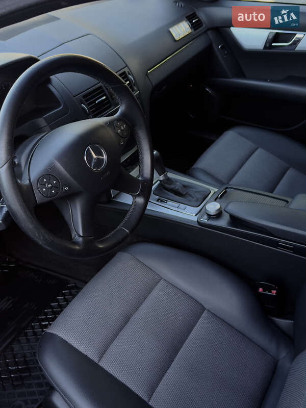 Седан Mercedes-Benz C-Class 2008 в Одессе