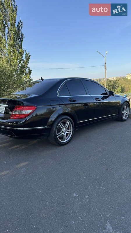 Седан Mercedes-Benz C-Class 2008 в Кривом Роге
