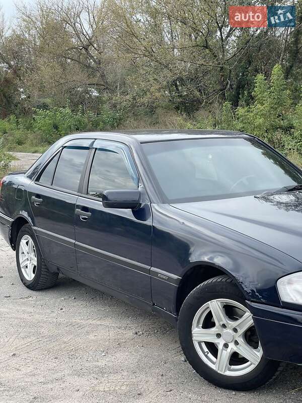 Седан Mercedes-Benz C-Class 1996 в Виннице