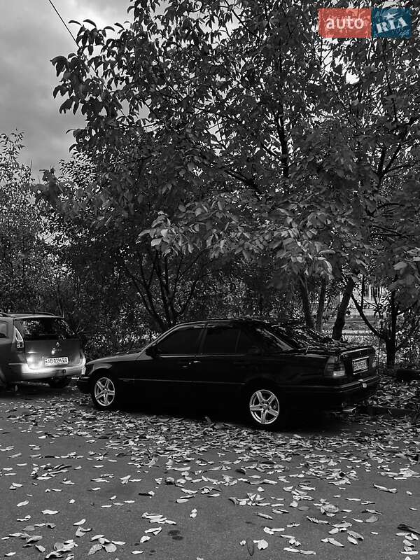 Седан Mercedes-Benz C-Class 1996 в Виннице