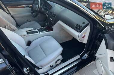 Седан Mercedes-Benz C-Class 2010 в 