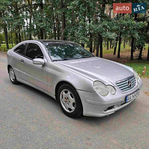 Купе Mercedes-Benz C-Class 2001 в 
