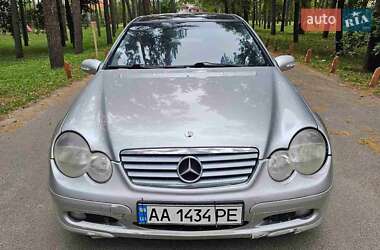 Купе Mercedes-Benz C-Class 2001 в 