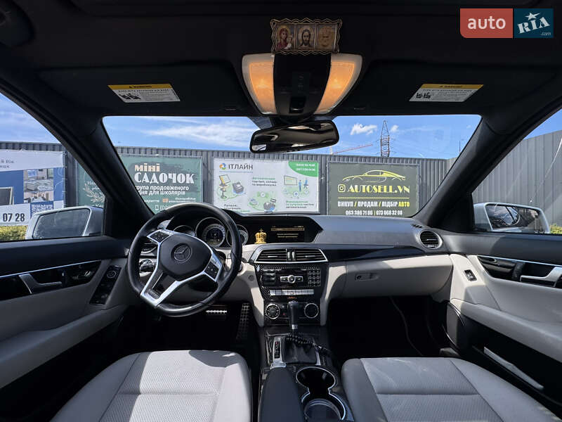 Седан Mercedes-Benz C-Class 2012 в Виннице