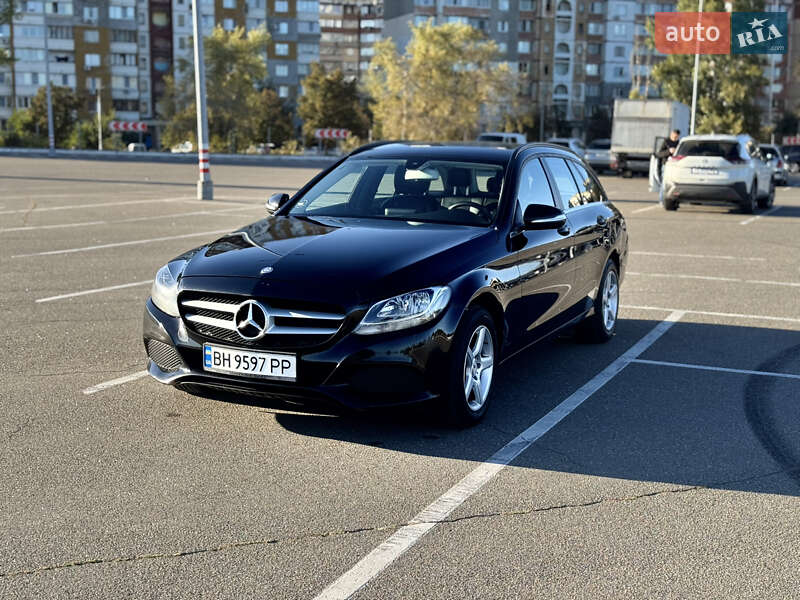 Універсал Mercedes-Benz C-Class 2015 в Києві