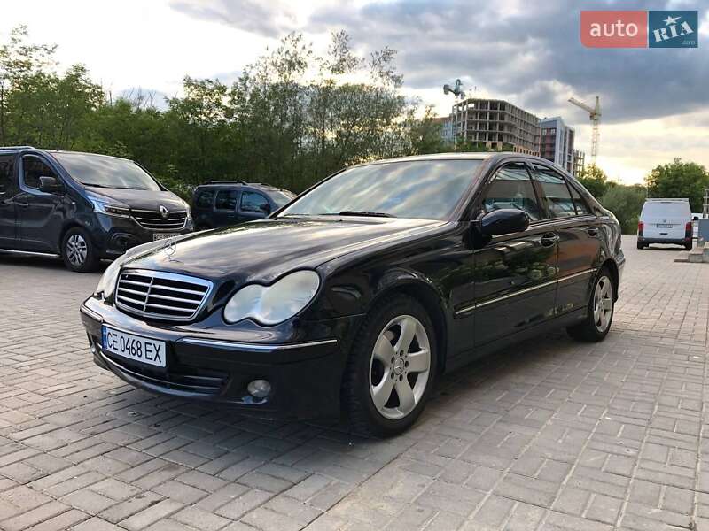 Седан Mercedes-Benz C-Class 2006 в Черновцах