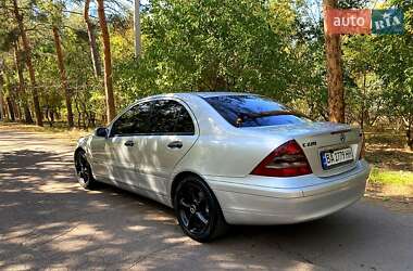 Седан Mercedes-Benz C-Class 2002 в 