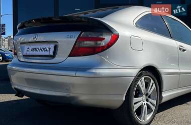 Купе Mercedes-Benz C-Class 2004 в 