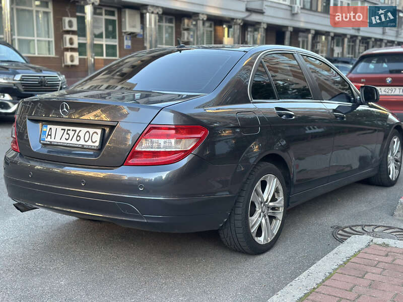 Седан Mercedes-Benz C-Class 2007 в Киеве