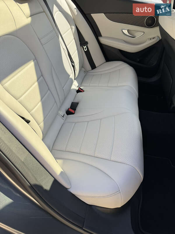 Седан Mercedes-Benz C-Class 2016 в Киеве