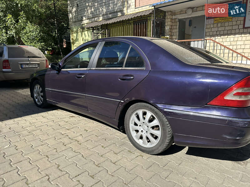 Седан Mercedes-Benz C-Class 2001 в Черновцах