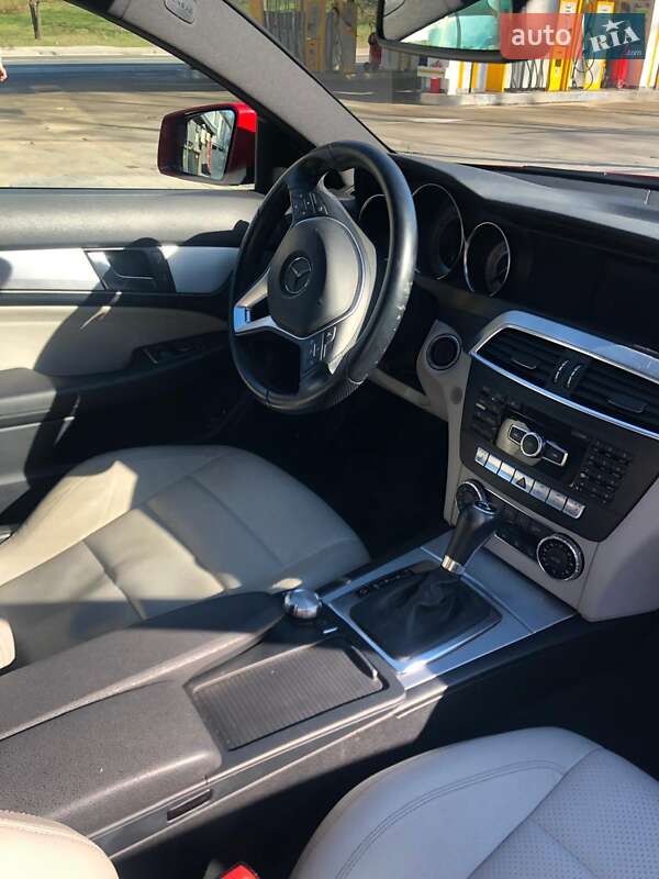 Купе Mercedes-Benz C-Class 2012 в Киеве