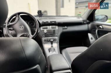Седан Mercedes-Benz C-Class 2004 в 