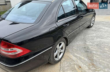 Седан Mercedes-Benz C-Class 2004 в 