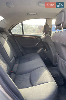Седан Mercedes-Benz C-Class 2003 в 