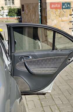Седан Mercedes-Benz C-Class 2001 в 