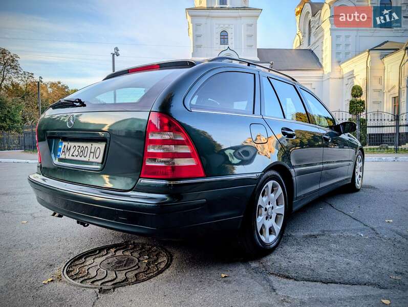Универсал Mercedes-Benz C-Class 2006 в Житомире