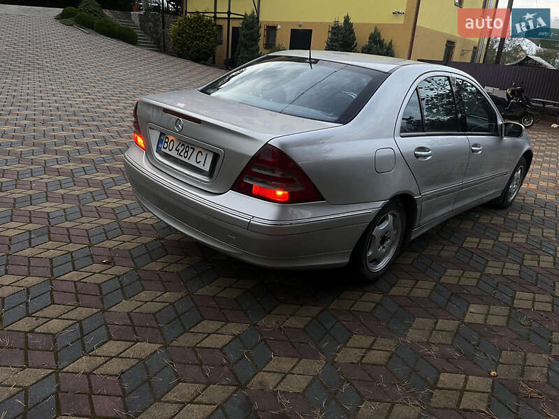 Седан Mercedes-Benz C-Class 2000 в Болехове