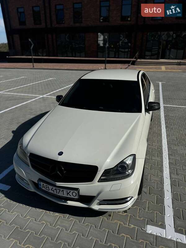 Mercedes-Benz C-Class 2011