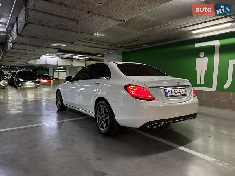 Седан Mercedes-Benz C-Class 2015 в Киеве