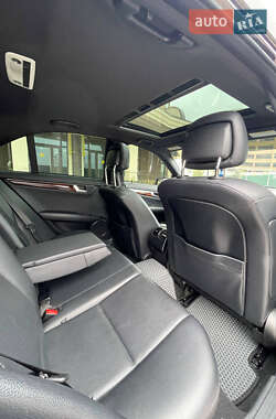 Седан Mercedes-Benz C-Class 2011 в 