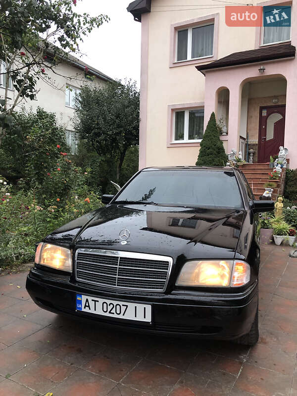 Седан Mercedes-Benz C-Class 1995 в Ивано-Франковске
