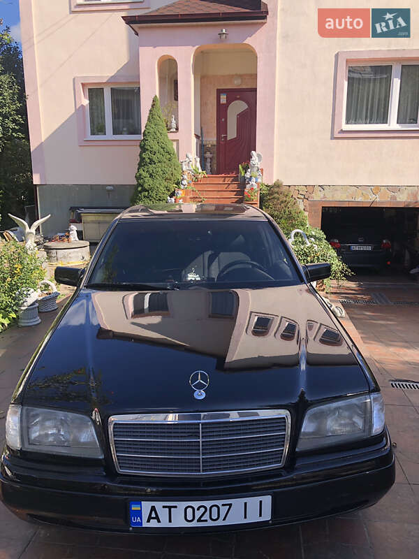 Седан Mercedes-Benz C-Class 1995 в Ивано-Франковске
