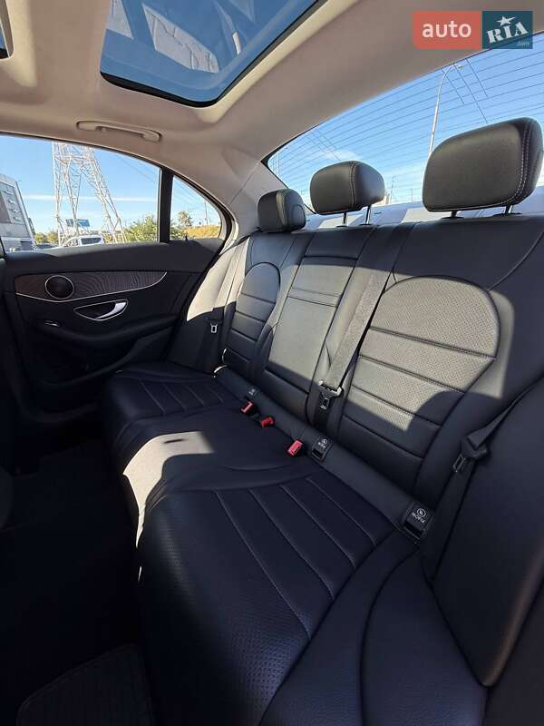 Седан Mercedes-Benz C-Class 2016 в Киеве