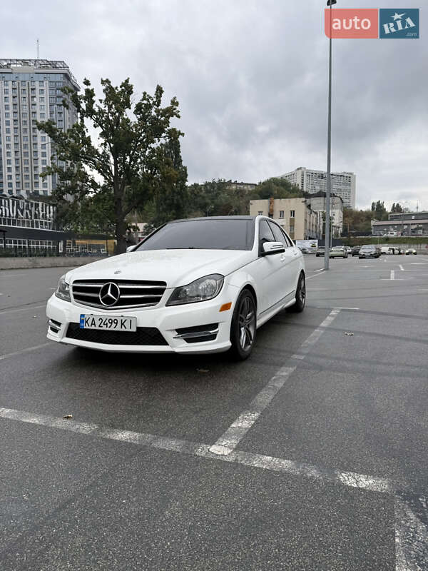 Седан Mercedes-Benz C-Class 2013 в Киеве