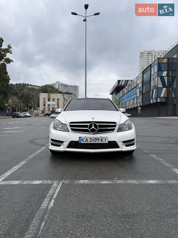 Седан Mercedes-Benz C-Class 2013 в Киеве
