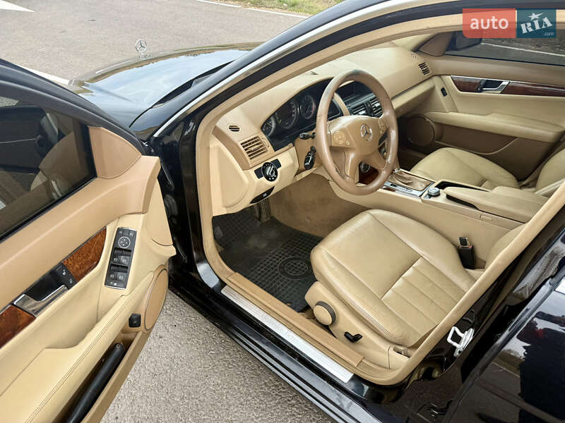 Седан Mercedes-Benz C-Class 2008 в Ніжині фото 3 Седан Mercedes-Benz C-Class 2008 в Ніжині